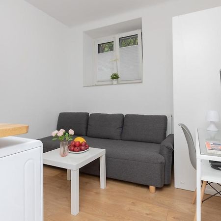 Micro Apartment Near Fort Mokotow By Noclegi Renters Varşova Dış mekan fotoğraf